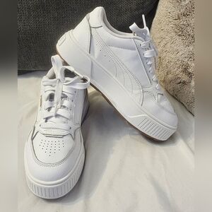 Puma Cali Star Women’s Sneakers – White/Gum Sole (Size 7)